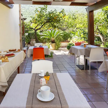 ベッド・アンド・ブレックファスト Acasamia カステッルッツォ