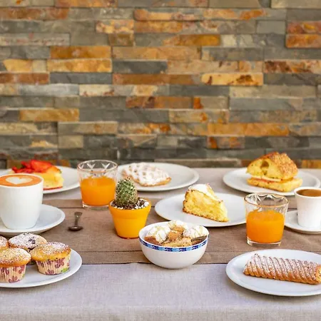 ベッド・アンド・ブレックファスト Acasamia 4*